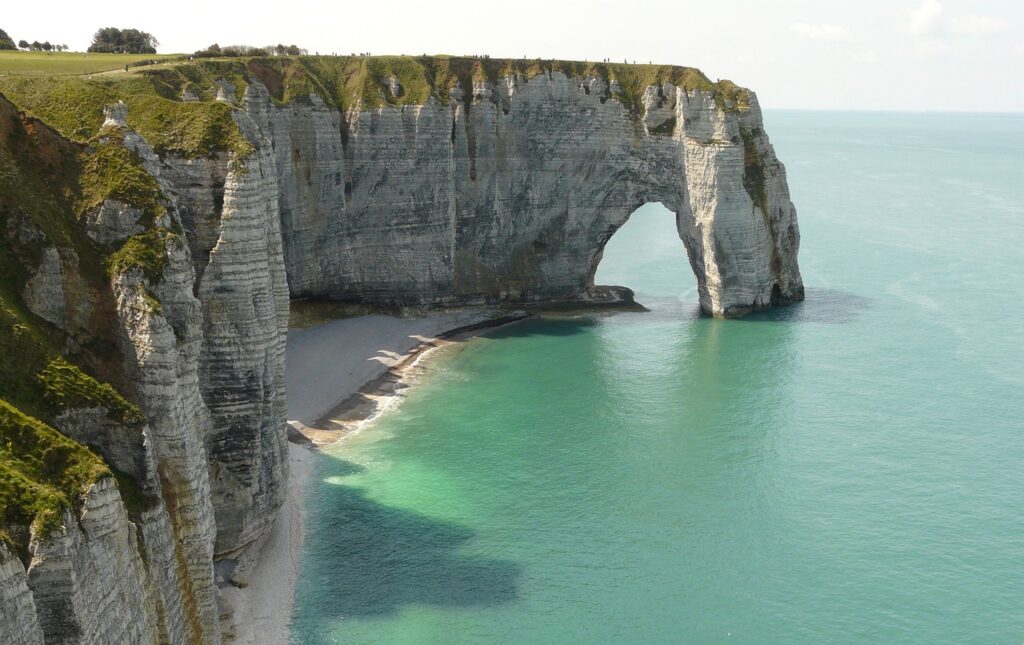 cliffs, etretat, normandy-111534.jpg